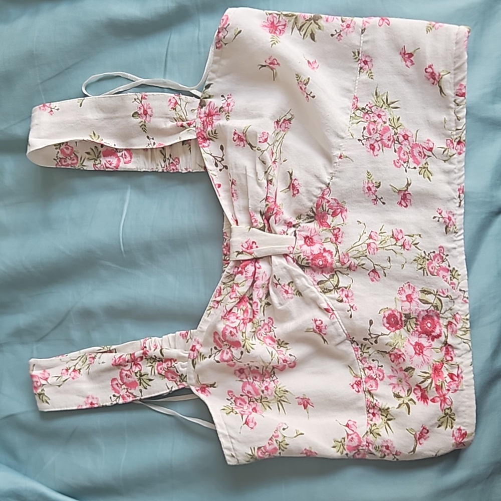 Medium floral crop top